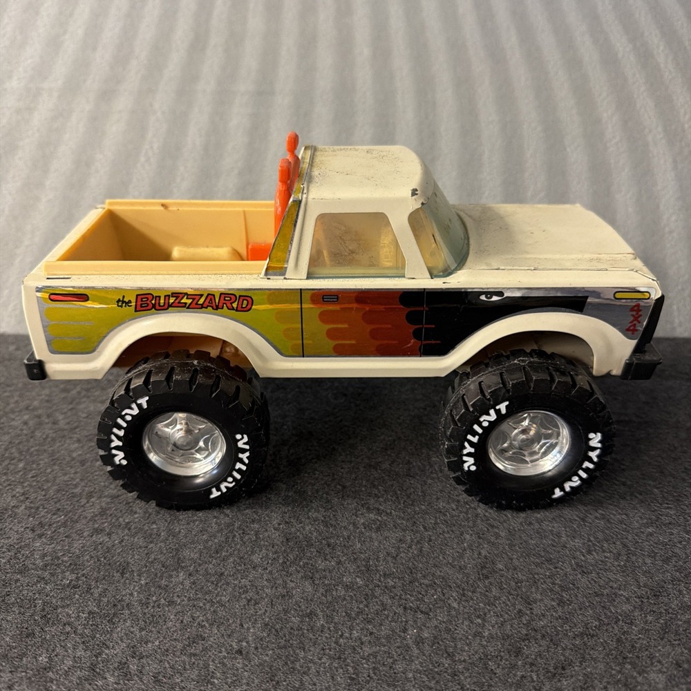 Vintage Nylint Ford Bronco The Buzzard 4x4 Pressed Steel Truck White 1970s Toy